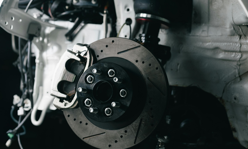 Fren Mesafeni Uzatma: Ön Disk Balata Seçimi Hayat Kurtarır